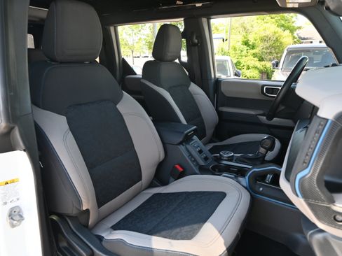 Used 2023 Ford Bronco Wildtrak AWD/4WD image 33