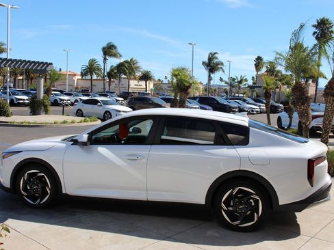 Used 2025 Kia K4 EX image 6