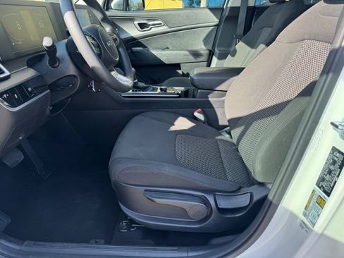 Certified 2024 Kia Sportage LX image 19
