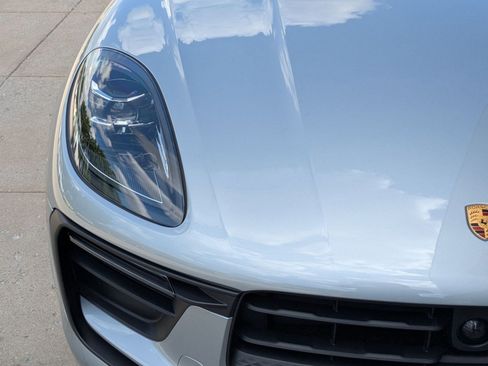 Certified 2026 Porsche Macan image 12