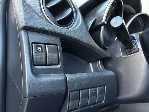 Used 2015 MAZDA MAZDA5 Sport image 9