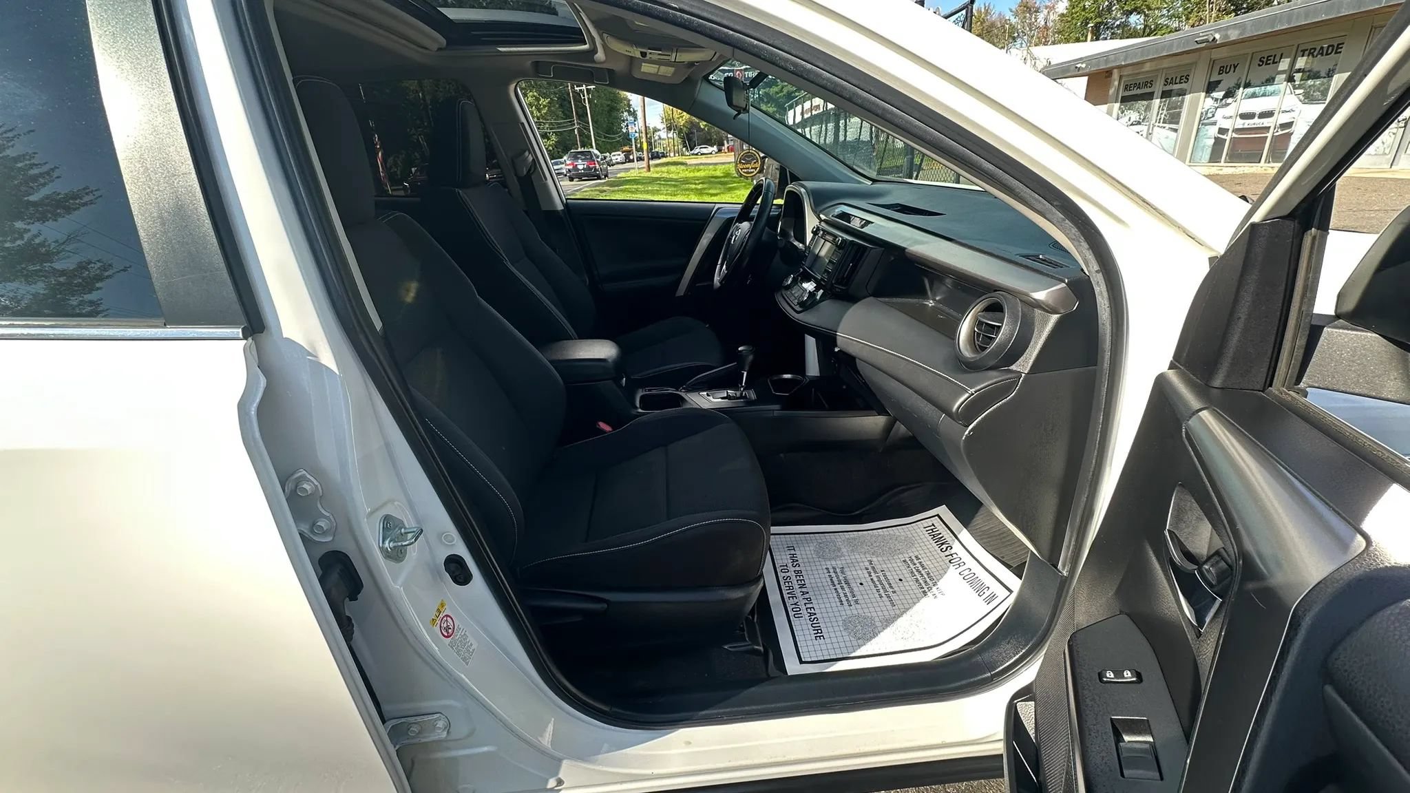 Used 2016 Toyota RAV4 XLE AWD/4WD image 37