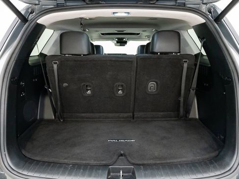 Used 2023 Hyundai Palisade SEL w/ Premium Package image 40