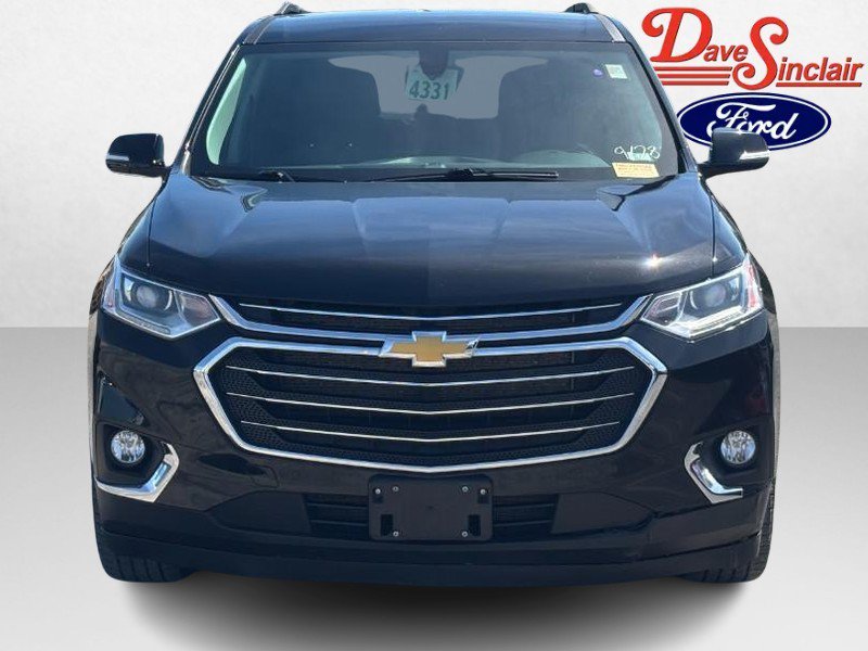 Used 2020 Chevrolet Traverse LT FWD image 2