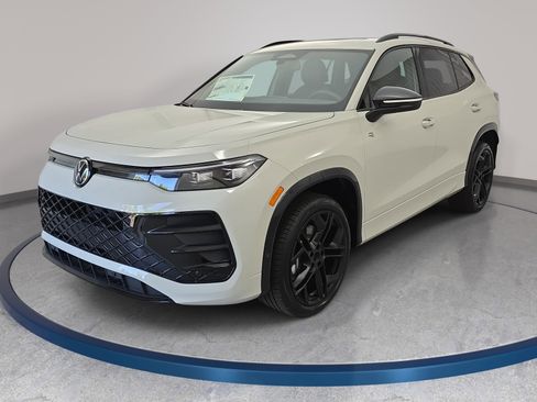 New 2026 Volkswagen Tiguan SE R-Line AWD/4WD image 1