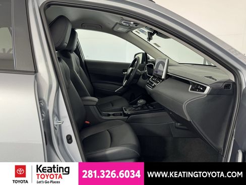 Certified 2026 Toyota Corolla Cross XLE FWD image 22