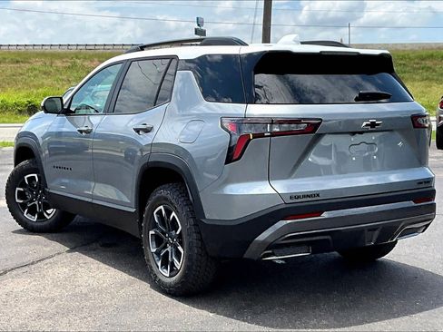 New 2026 Chevrolet Equinox ACTIV w/ Convenience Package III FWD image 3
