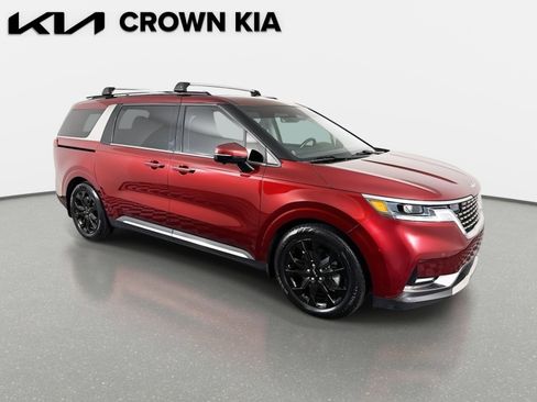 Certified 2024 Kia Carnival SX image 3