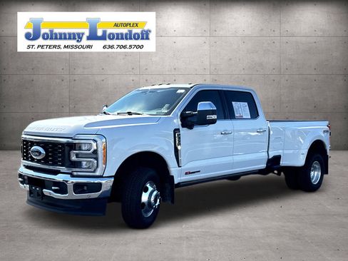 Used 2023 Ford F350 Lariat w/ Lariat Ultimate Package AWD/4WD image 4