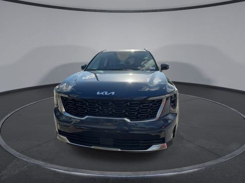 Used 2025 Kia Sorento S w/ Panoramic Sunroof Package image 3