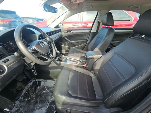 Used 2021 Volkswagen Passat 2.0T SE image 4