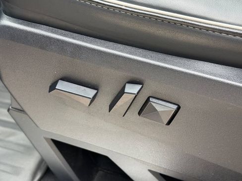 Used 2024 Tesla Cybertruck AWD Crew Cab image 21