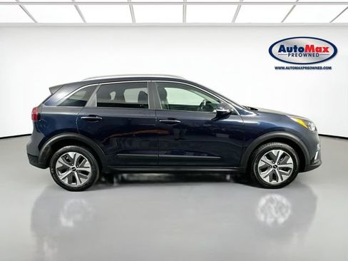 Used 2022 Kia Niro EX w/ Cold Weather Package image 9