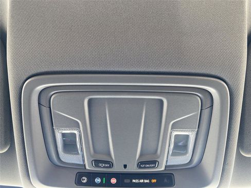 New 2026 GMC Sierra 1500 Elevation image 19