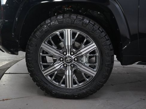 Used 2026 Toyota Tundra Capstone AWD/4WD image 32
