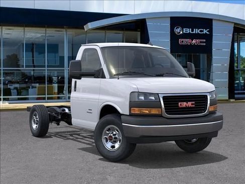 New 2025 GMC Savana 3500 w/ Power Convenience Package image 7