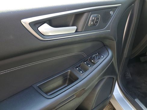 Used 2023 Ford Edge Titanium image 20