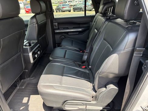 Used 2018 Ford Expedition Max XLT w/ Equipment Group 202A AWD/4WD image 42