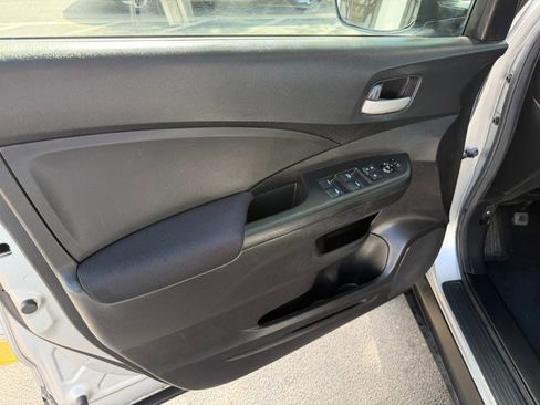 Used 2015 Honda CR-V LX image 8