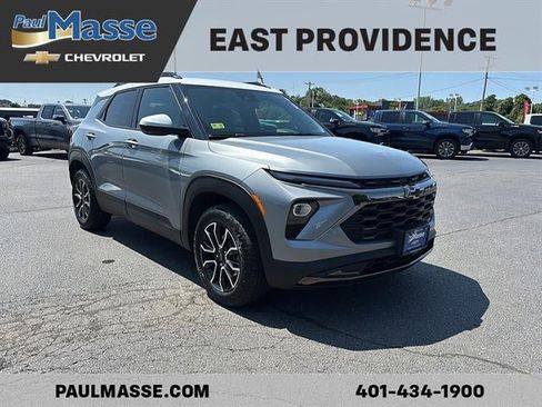 Used 2024 Chevrolet TrailBlazer ACTIV w/ Driver Confidence Package AWD/4WD image 3