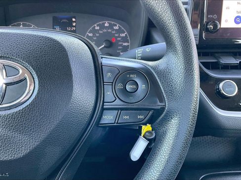 Used 2024 Toyota Corolla LE image 12