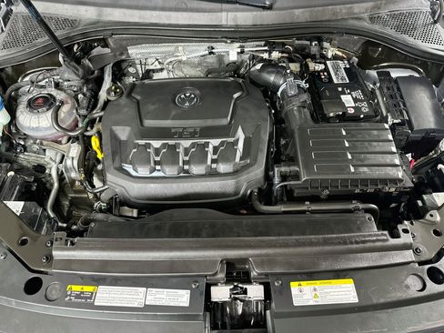 Used 2022 Volkswagen Tiguan SE AWD/4WD image 29