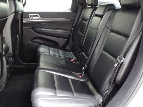 Used 2019 Jeep Grand Cherokee Limited image 13