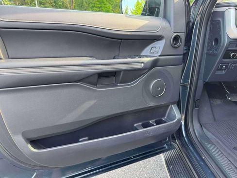 Used 2023 Ford Expedition Max XLT AWD/4WD image 18