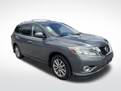Used 2016 Nissan Pathfinder SV w/ Cargo Package AWD/4WD image 8