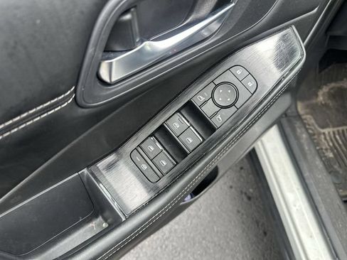Used 2023 Nissan Rogue SV w/ SV Premium B Package AWD/4WD image 17