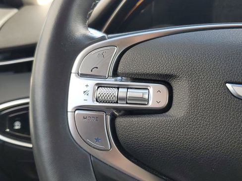 Used 2025 Genesis GV70 2.5T AWD/4WD image 16