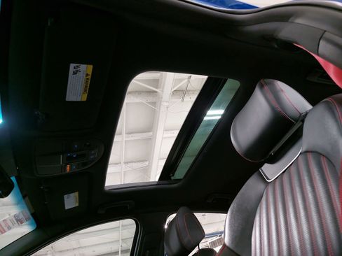 Used 2023 Genesis G70 2.0T w/ Sport Prestige Package image 30