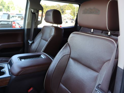Used 2019 Chevrolet Silverado 2500 High Country w/ Duramax Plus Package AWD/4WD image 23