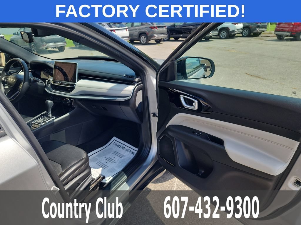 Used 2023 Jeep Compass Limited AWD/4WD image 31