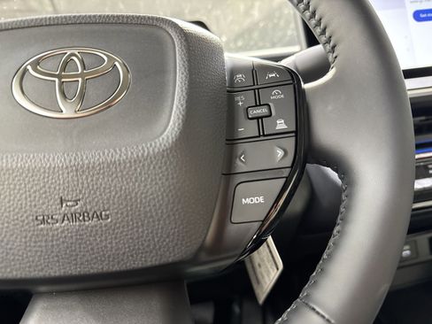 New 2026 Toyota Prius XLE image 32