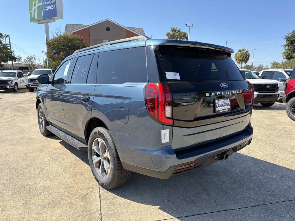 New 2027 Ford Expedition Active RWD image 4