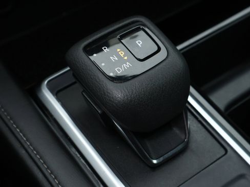 Used 2024 Nissan Pathfinder SV FWD image 19
