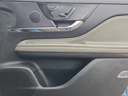 Used 2023 Lincoln Corsair Reserve w/ Equipment Group 201A image 35