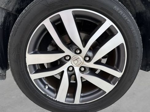 Used 2018 Honda Pilot Touring image 10