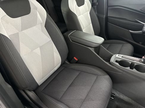 Used 2024 Chevrolet Trax RS w/ Driver Confidence Package FWD image 27
