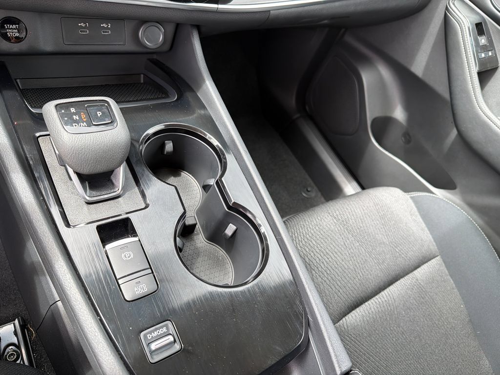 Used 2026 Nissan Rogue SV FWD image 31