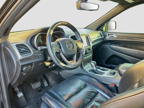 Used 2018 Jeep Grand Cherokee Overland AWD/4WD image 27