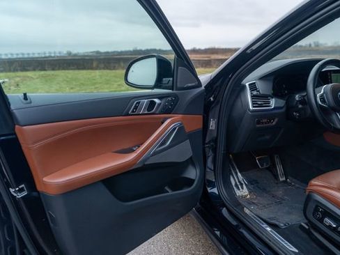 Used 2023 BMW X6 xDrive40i w/ Executive Package image 23