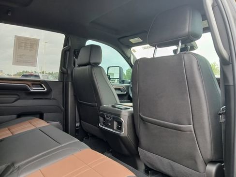 Certified 2025 Chevrolet Silverado 2500 High Country w/ Technology Package AWD/4WD image 20
