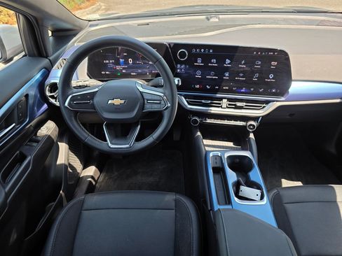Used 2025 Chevrolet Equinox EV LT w/ Convenience Package FWD image 26