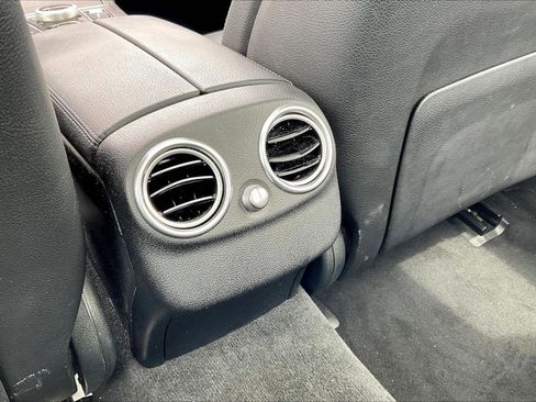 Used 2020 Mercedes-Benz C 300 Sedan w/ Premium Package image 31