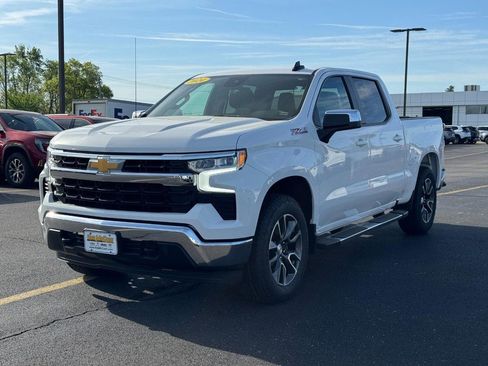 Used 2024 Chevrolet Silverado 1500 LT w/ Z71 Off-Road Package AWD/4WD image 8