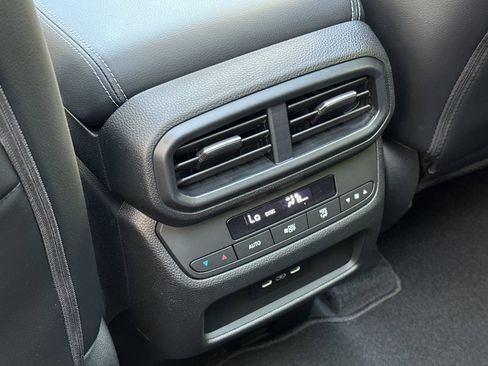 New 2025 Honda Pilot Touring image 13