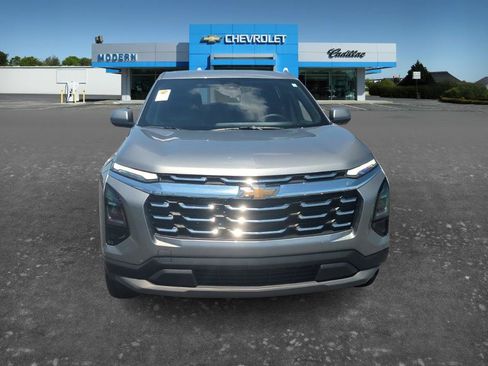 Used 2026 Chevrolet Equinox LT FWD image 8