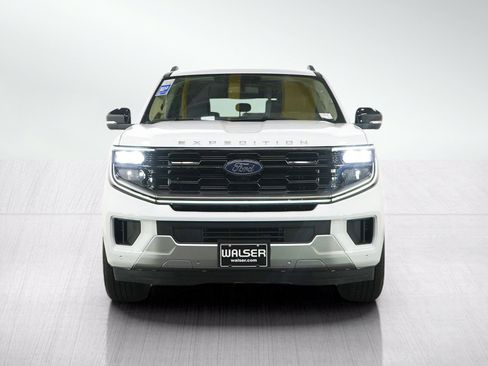 Used 2025 Ford Expedition Max Platinum AWD/4WD image 8
